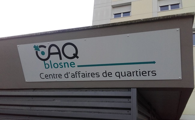 Devanture du centre d'affaires du quartier du Blosne à Rennes