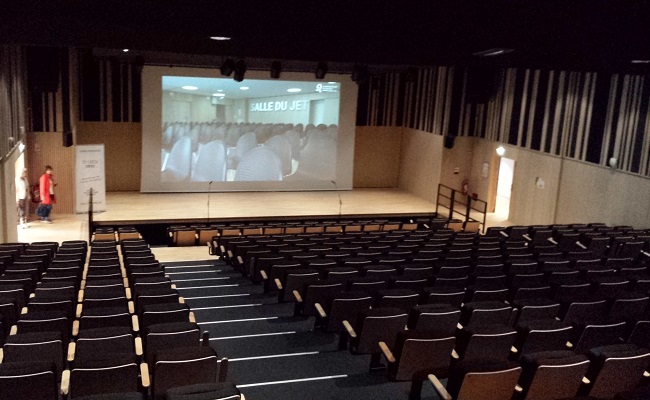 L'auditorium du centre de congrès du Chapeau Rouge de Quimper